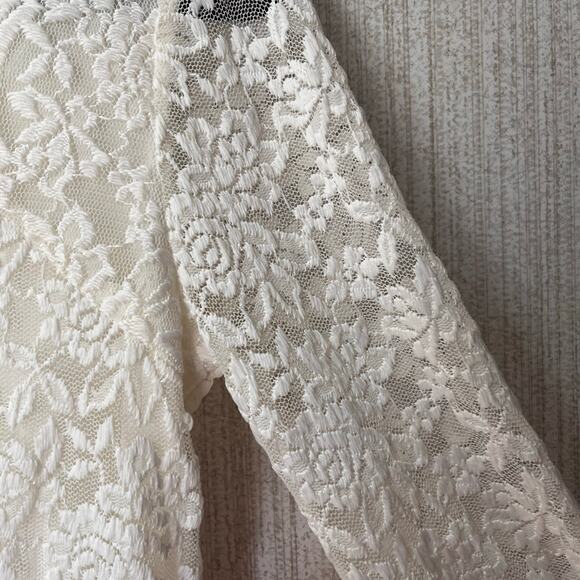 Christopher &‎ Banks Cream Lace 3/4 Top Size Medium Petite - Picture 4 of 9